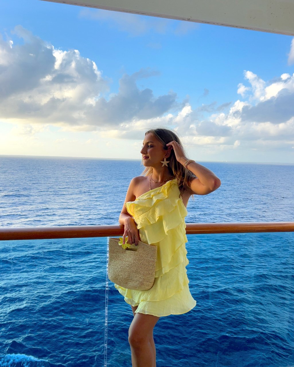 What To Wear On a Cruise This Spring Break