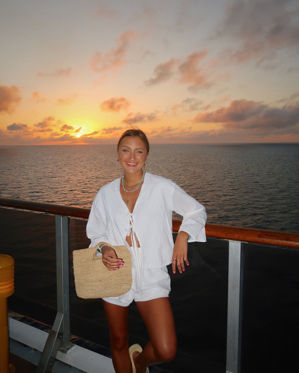 What To Wear On a Cruise This Spring Break