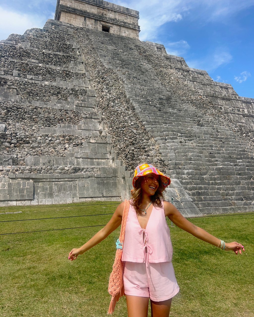 What To Wear On a Cruise This Spring Break