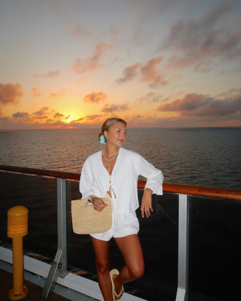 What To Wear On a Cruise This Spring Break